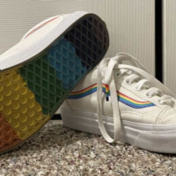 VANS Old Skool Rainbow Limited Edition Women's Size 7.5 - Picture 2 of 9